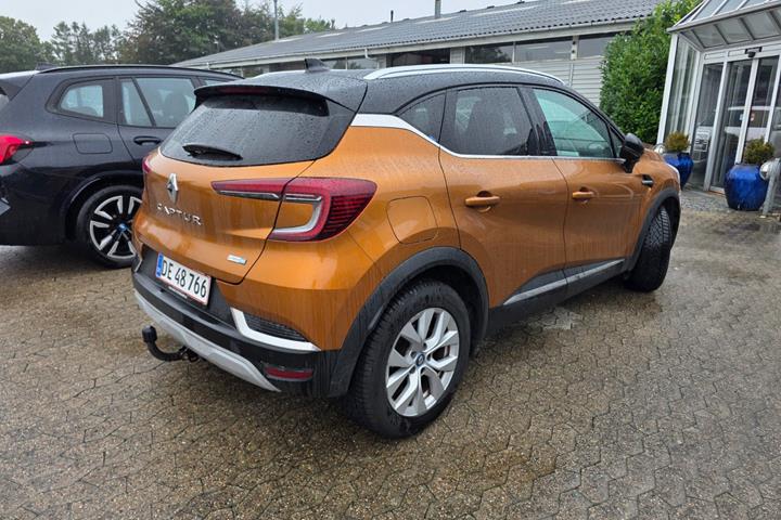 Bronze Renault Captur fra 2020