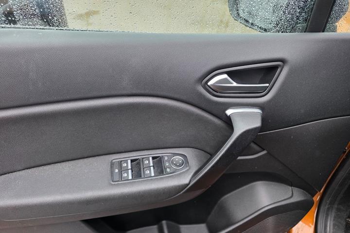 Bronze Renault Captur fra 2020