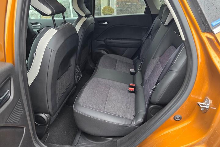 Bronze Renault Captur fra 2020