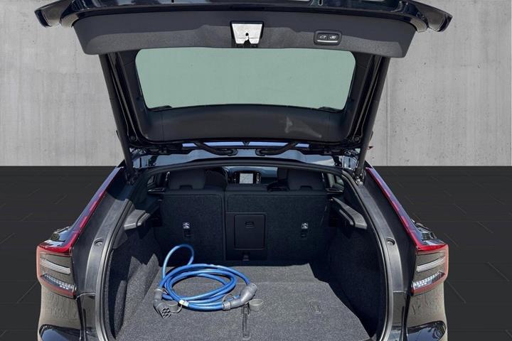 Sort Volvo C40 fra 2023