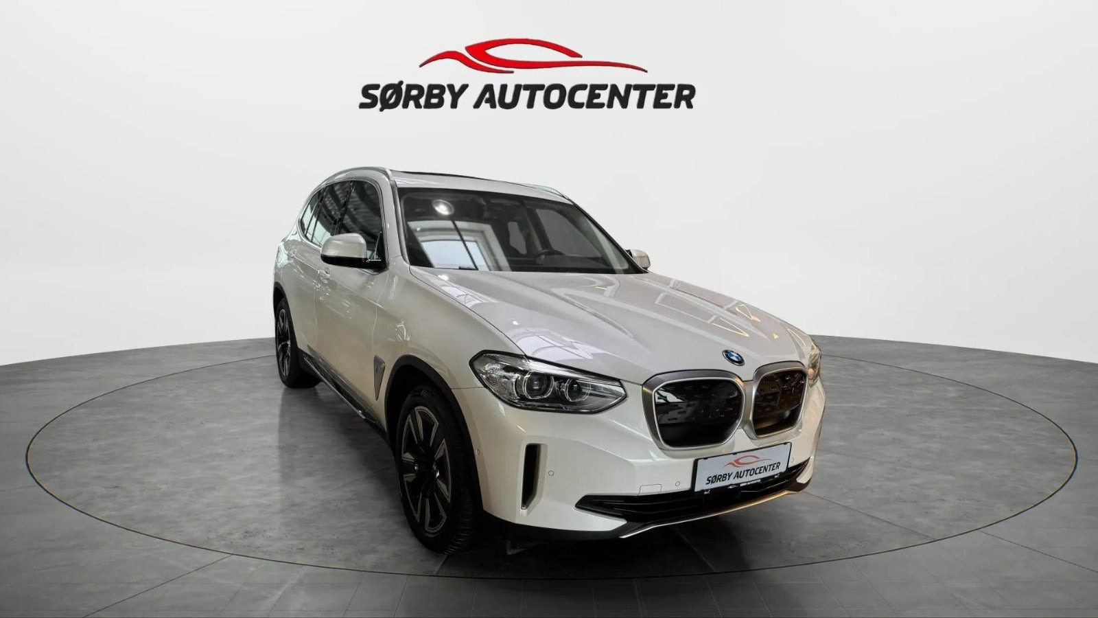 Hvid BMW iX3 fra 2021