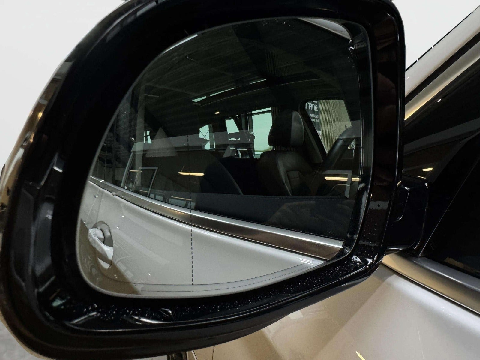 Hvid BMW iX3 fra 2021