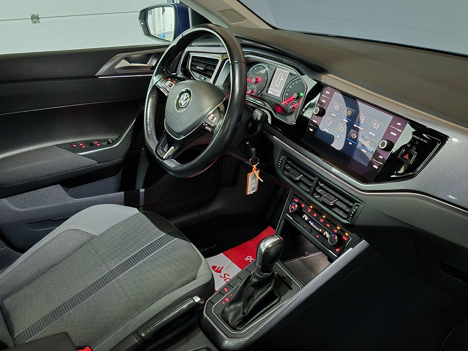 Blå VW Polo fra 2019