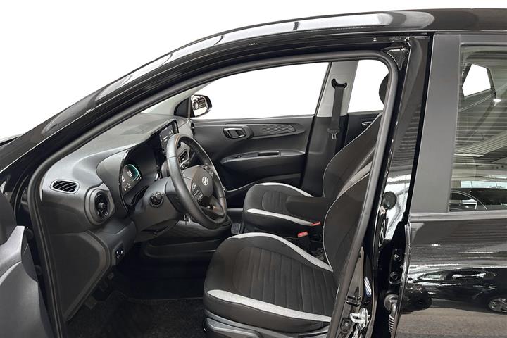Sort Hyundai i10 fra 2024