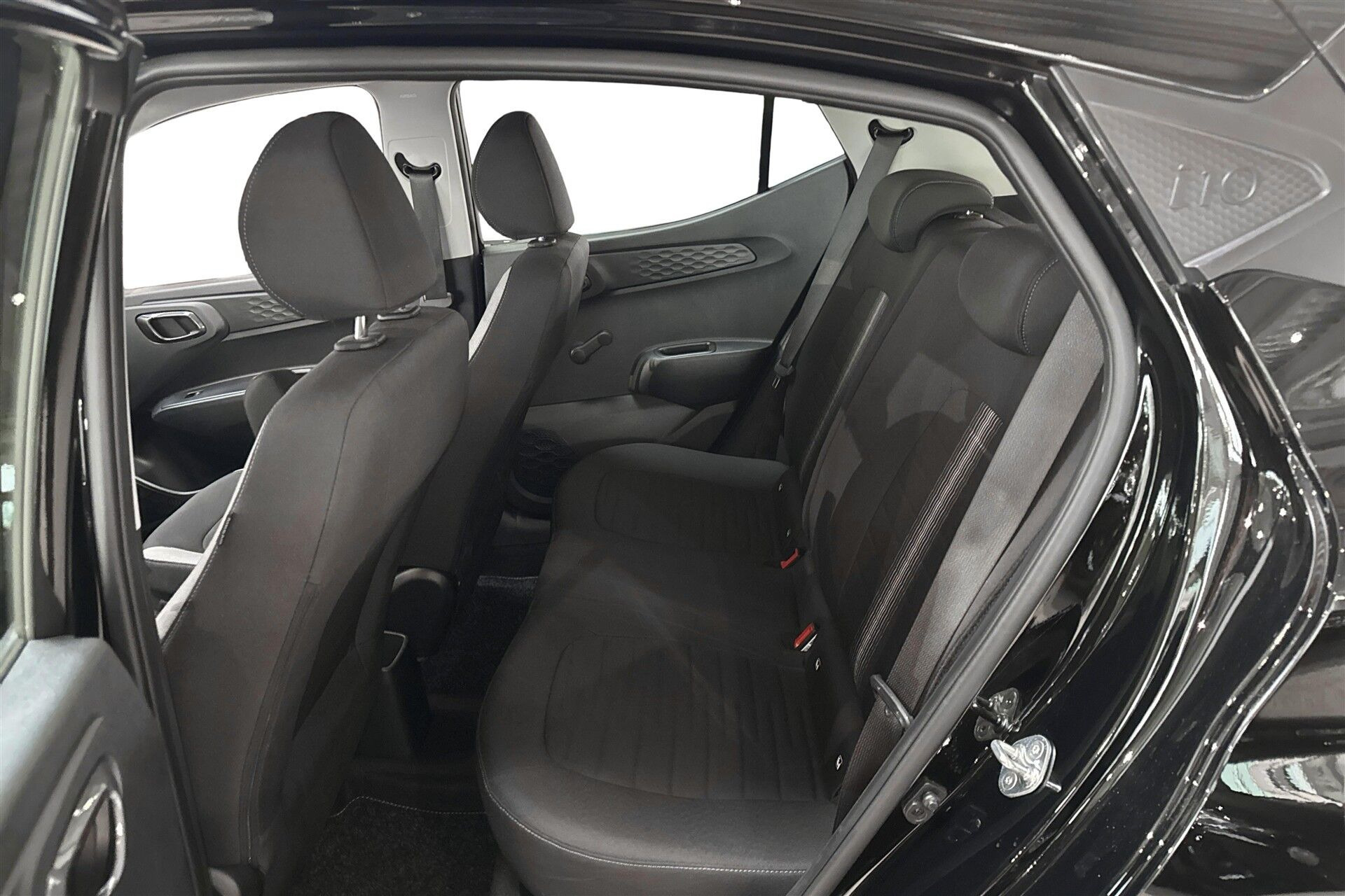 Sort Hyundai i10 fra 2024