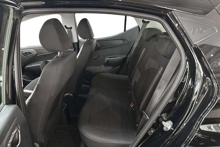 Sort Hyundai i10 fra 2024