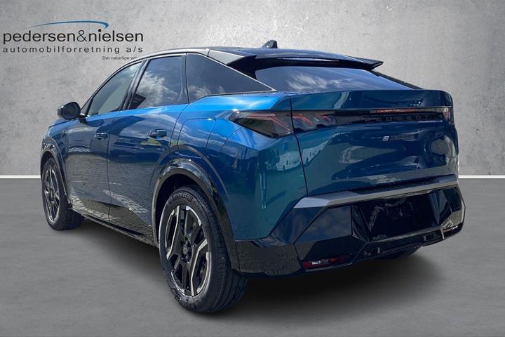 Blå Peugeot e-3008 fra 2026