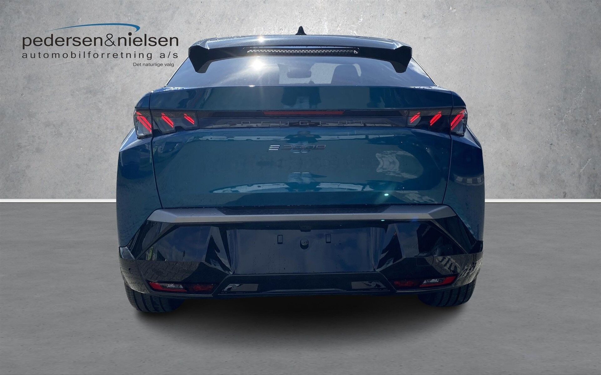 Blå Peugeot e-3008 fra 2026