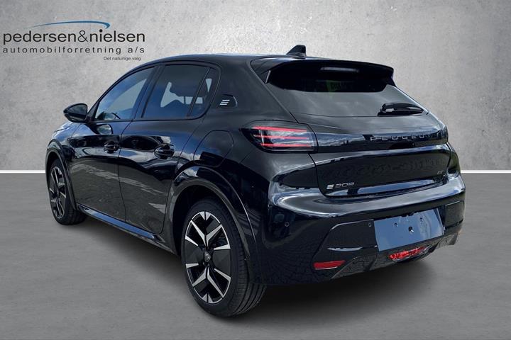 Sort Peugeot e-208 fra 2026