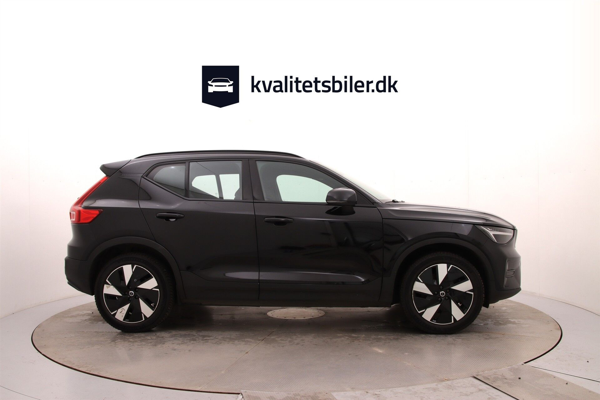 Sort Volvo XC40 fra 2023