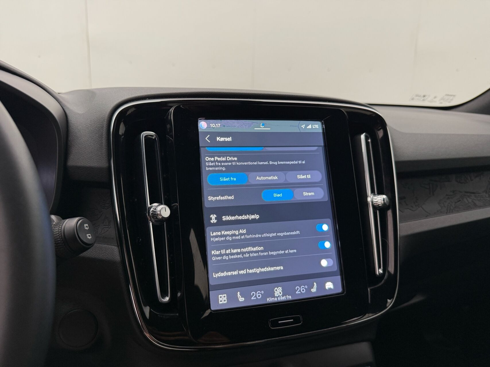 Sort Volvo XC40 fra 2023