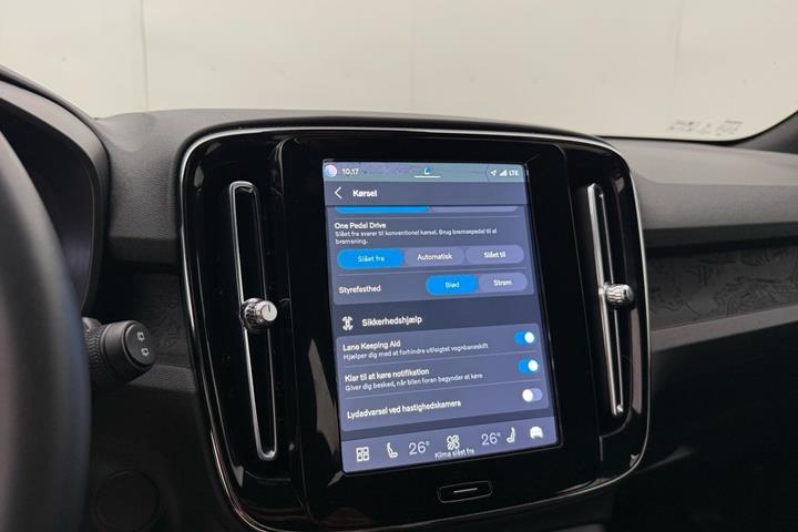 Sort Volvo XC40 fra 2023