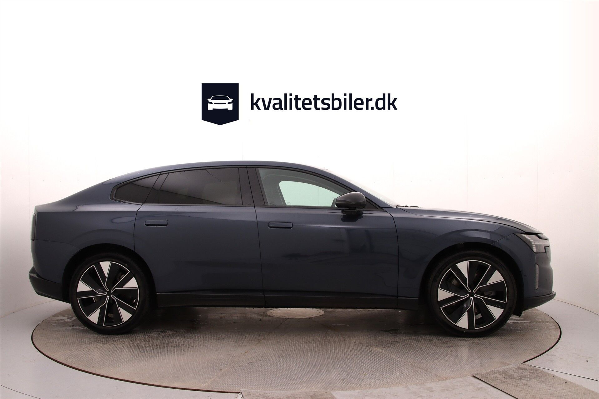 Blå Volvo ES90 fra 2026