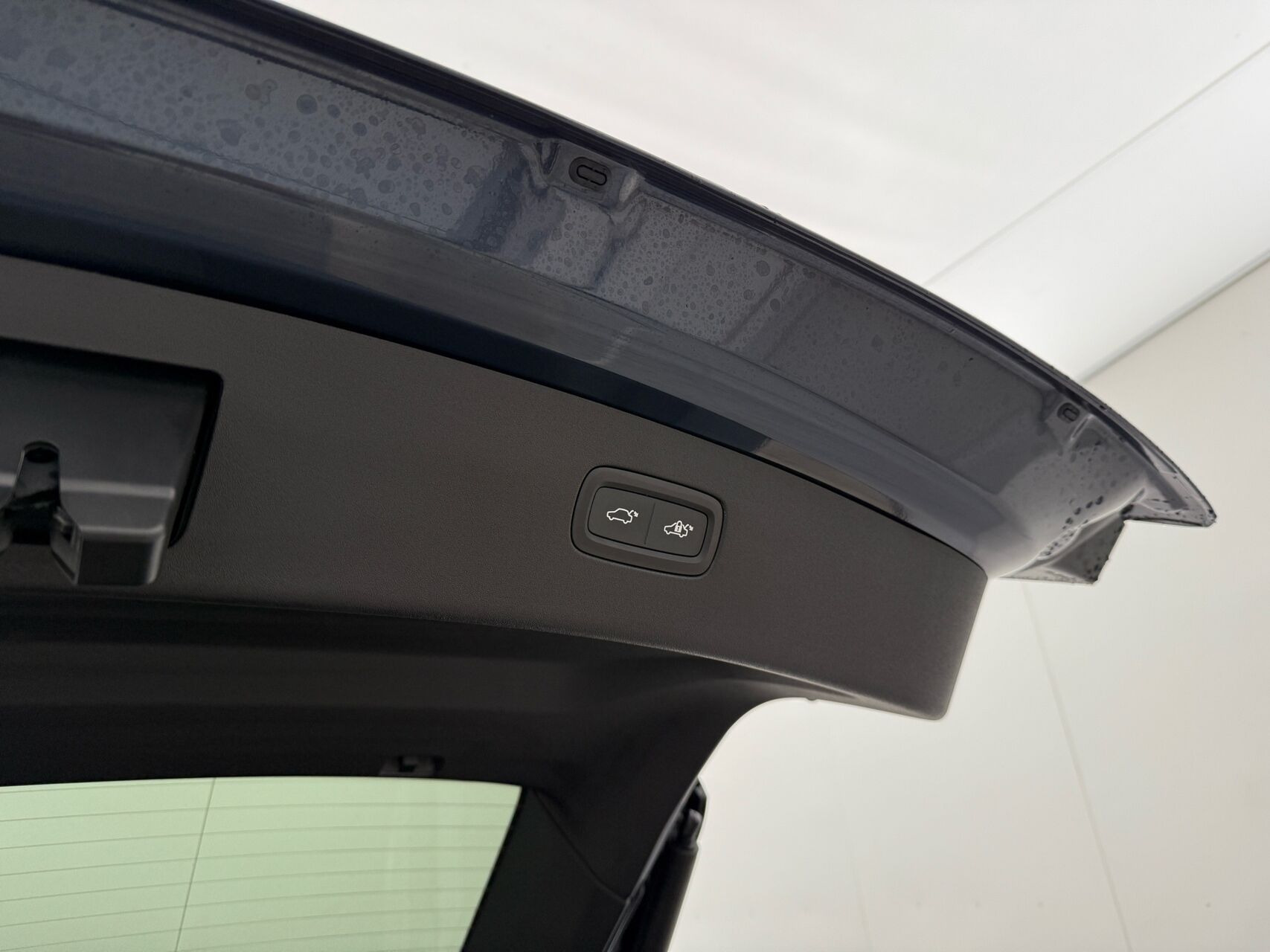 Blå Volvo ES90 fra 2026