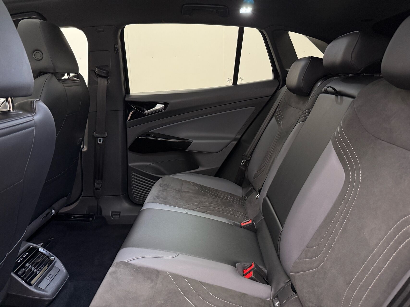 Sort VW ID.4 fra 2023
