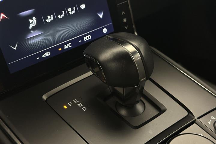 Hvid Mazda MX-30 fra 2023