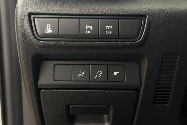 Hvid Mazda MX-30 fra 2023