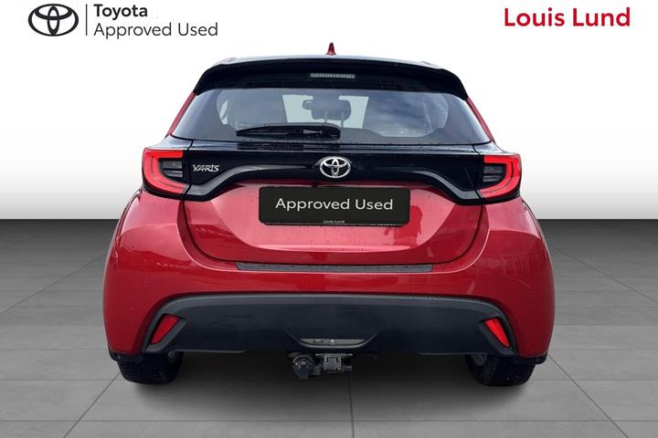 Rød Toyota Yaris fra 2021