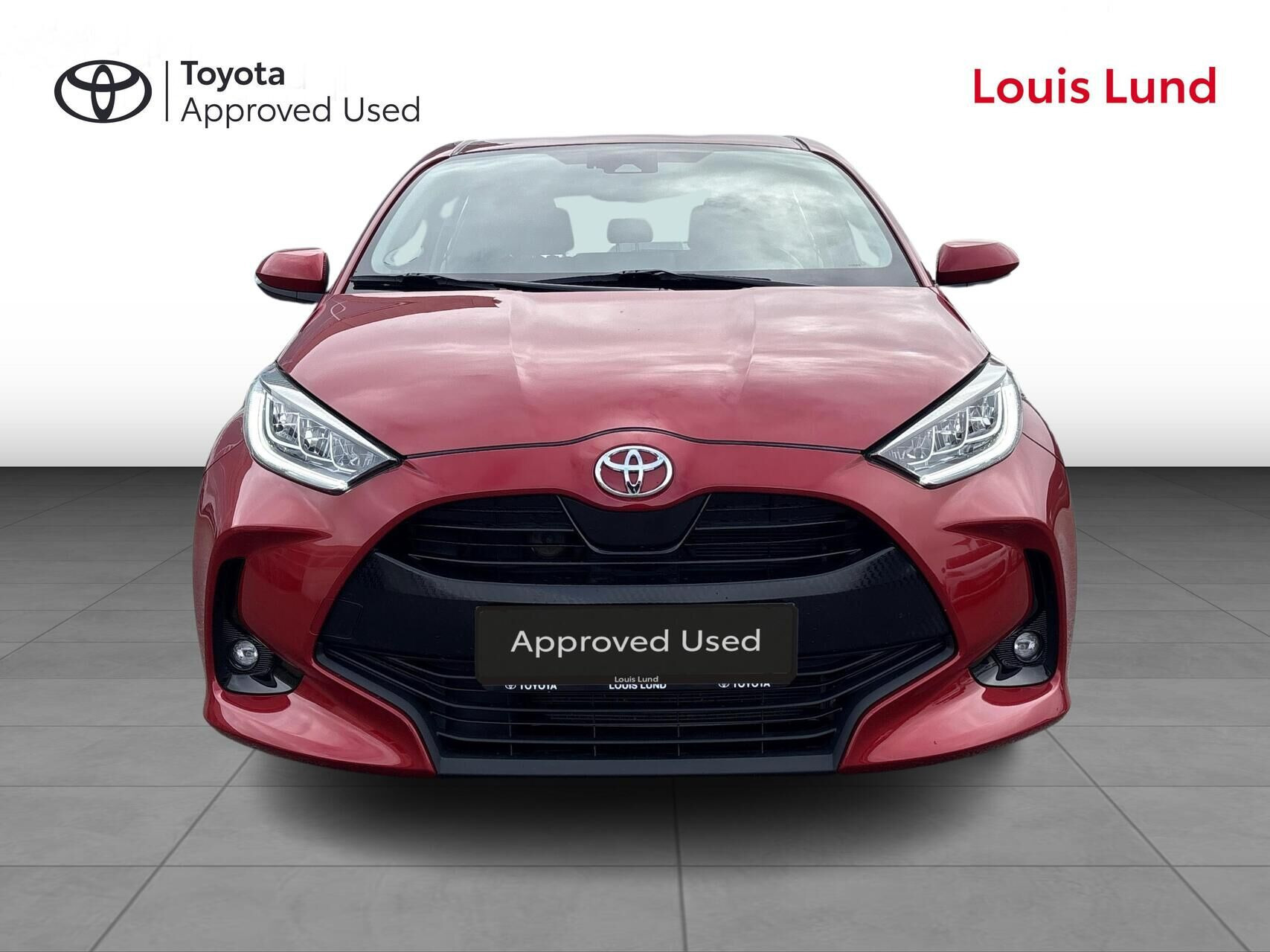Rød Toyota Yaris fra 2021