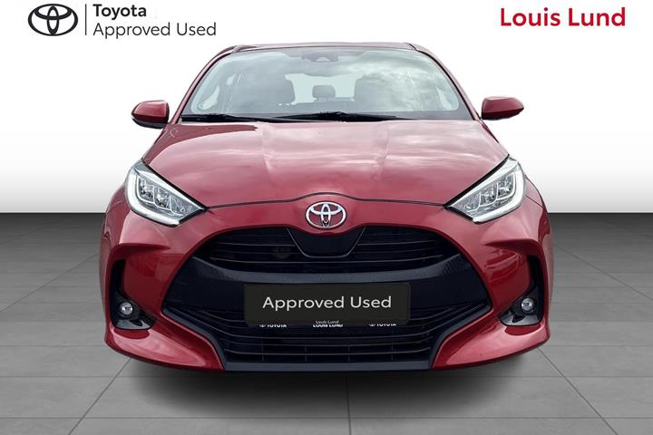 Rød Toyota Yaris fra 2021