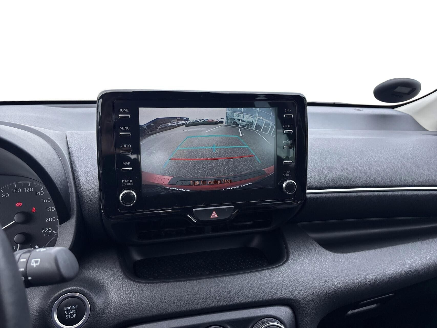 Rød Toyota Yaris fra 2021