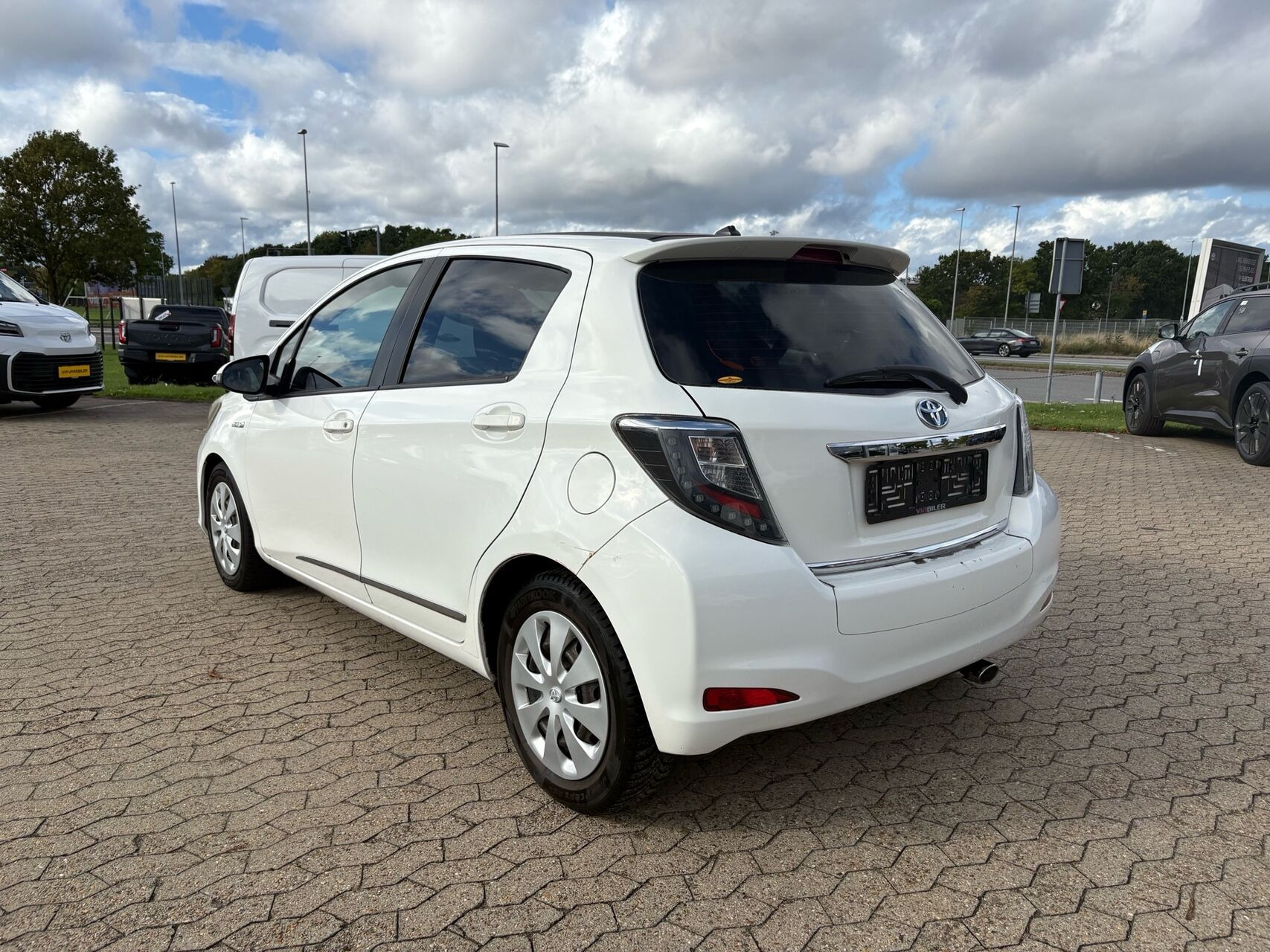 Hvid Toyota Yaris fra 2012