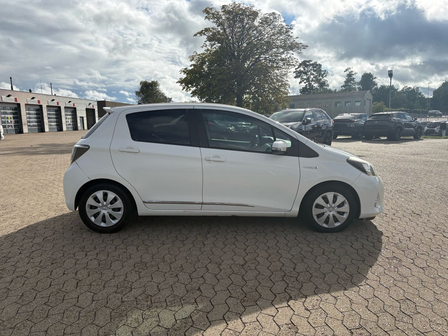 Hvid Toyota Yaris fra 2012