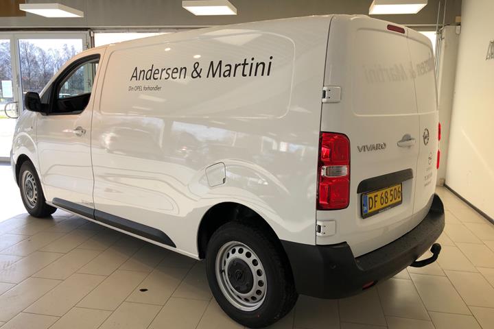 Hvid Opel Vivaro fra 2021
