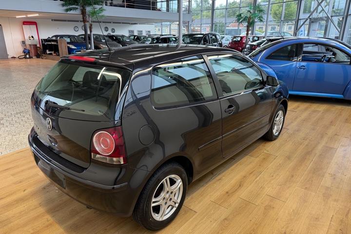 Sort VW Polo fra 2008