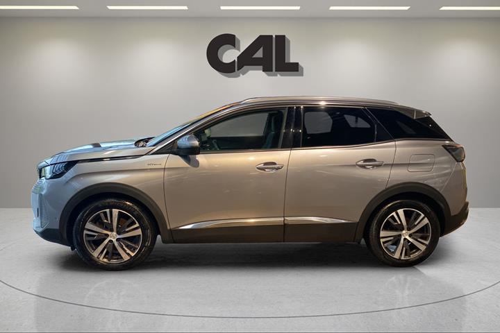 Sølv Peugeot 3008 fra 2021