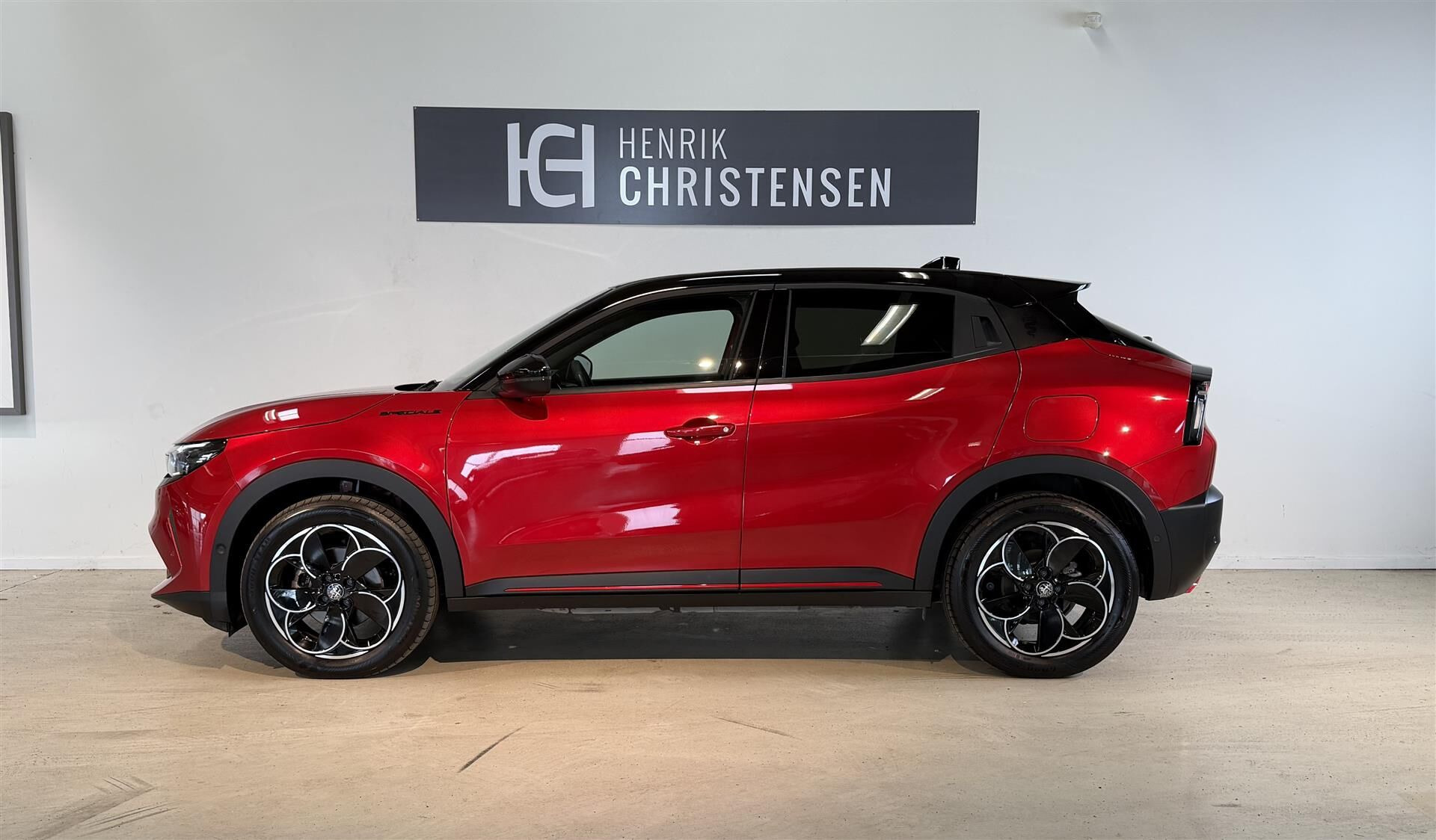 Rød Alfa Romeo Junior fra 2025