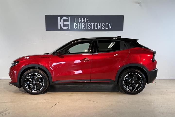 Rød Alfa Romeo Junior fra 2025