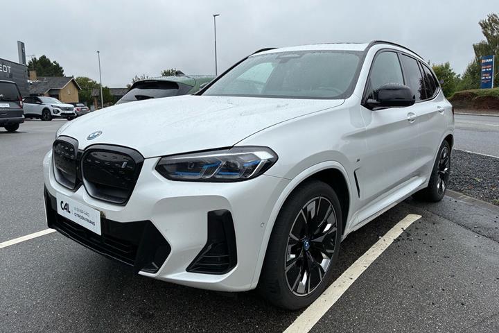 Hvid BMW iX3 fra 2023