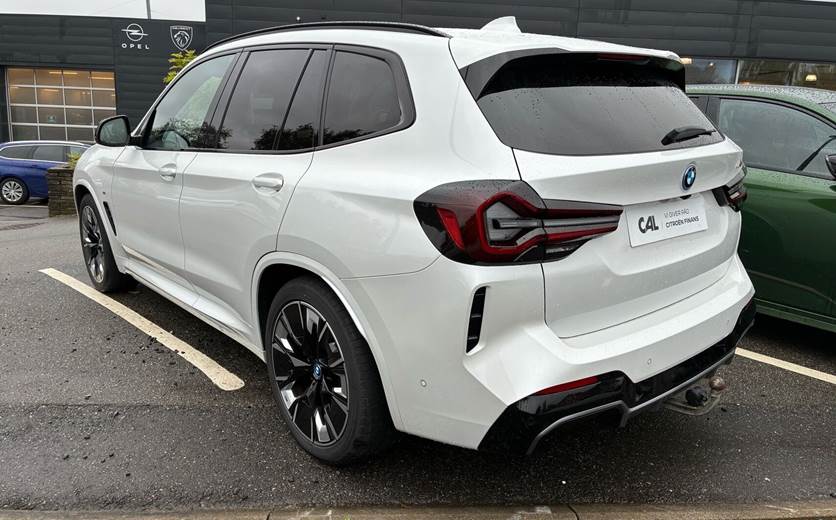 BMW iX3