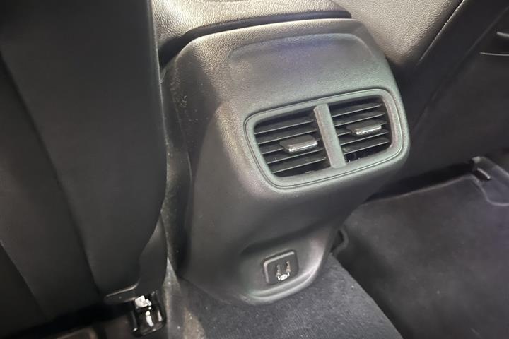 Blå Opel Insignia fra 2018
