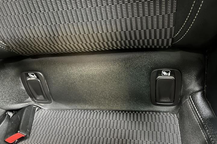 Blå Opel Insignia fra 2018