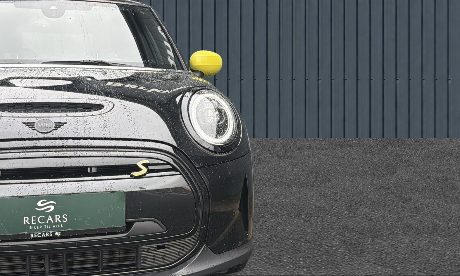 Sort Mini Cooper SE fra 2023