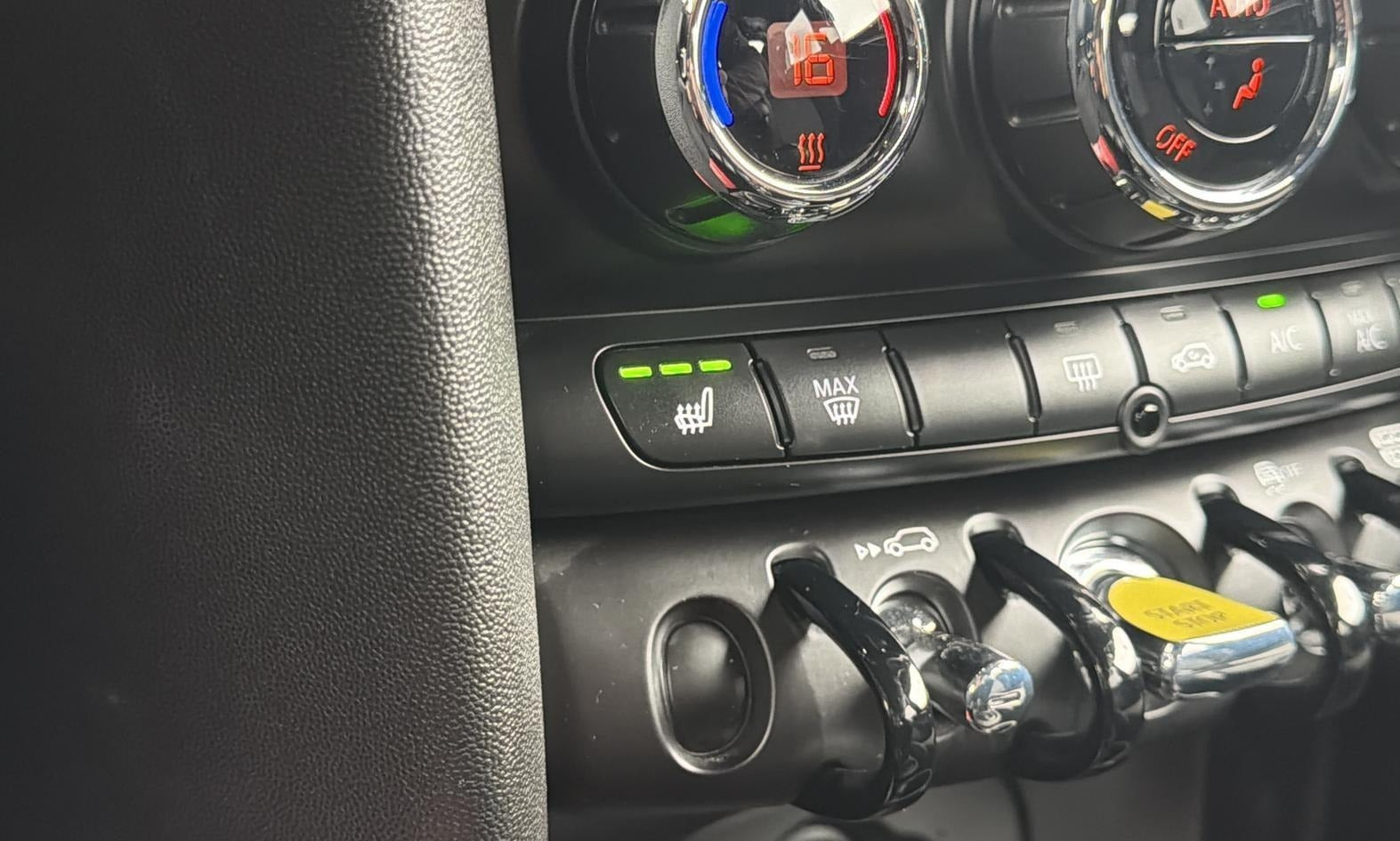 Sort Mini Cooper SE fra 2023