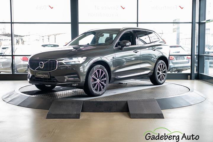 Grå Volvo XC60 fra 2018 set udefra