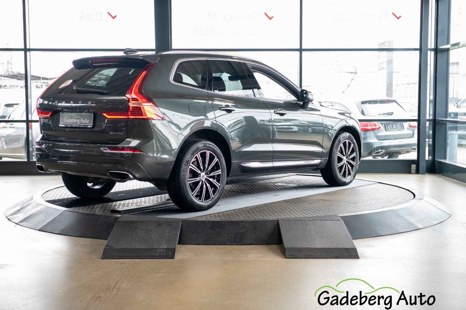 Grå Volvo XC60 fra 2018