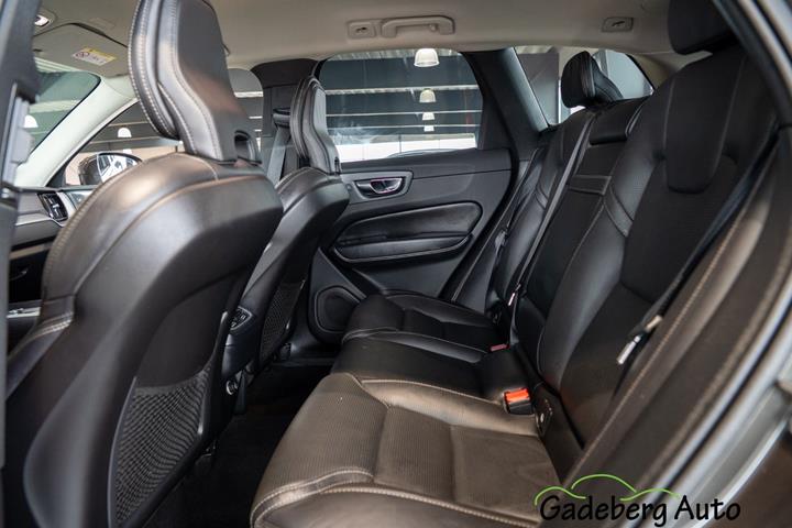 Grå Volvo XC60 fra 2018