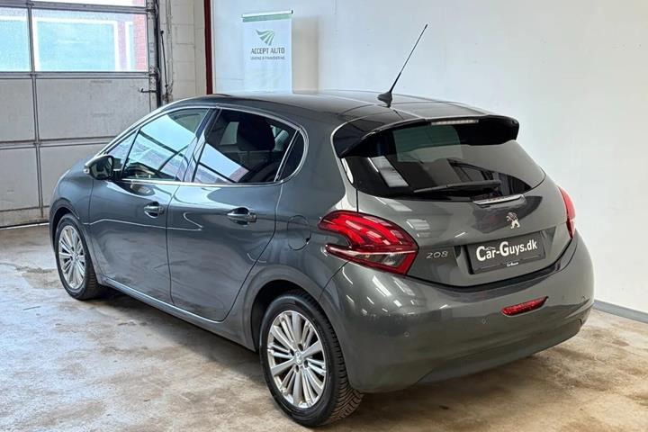 undefined Peugeot 208 fra 2017