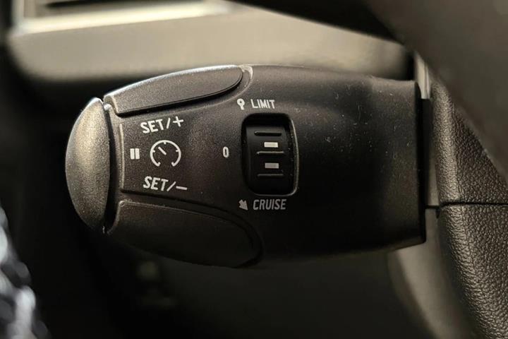 undefined Peugeot 208 fra 2017