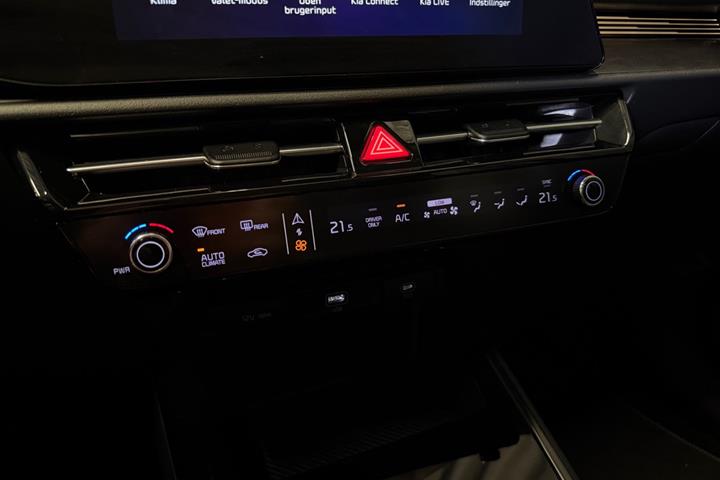 Sort Kia Niro fra 2023