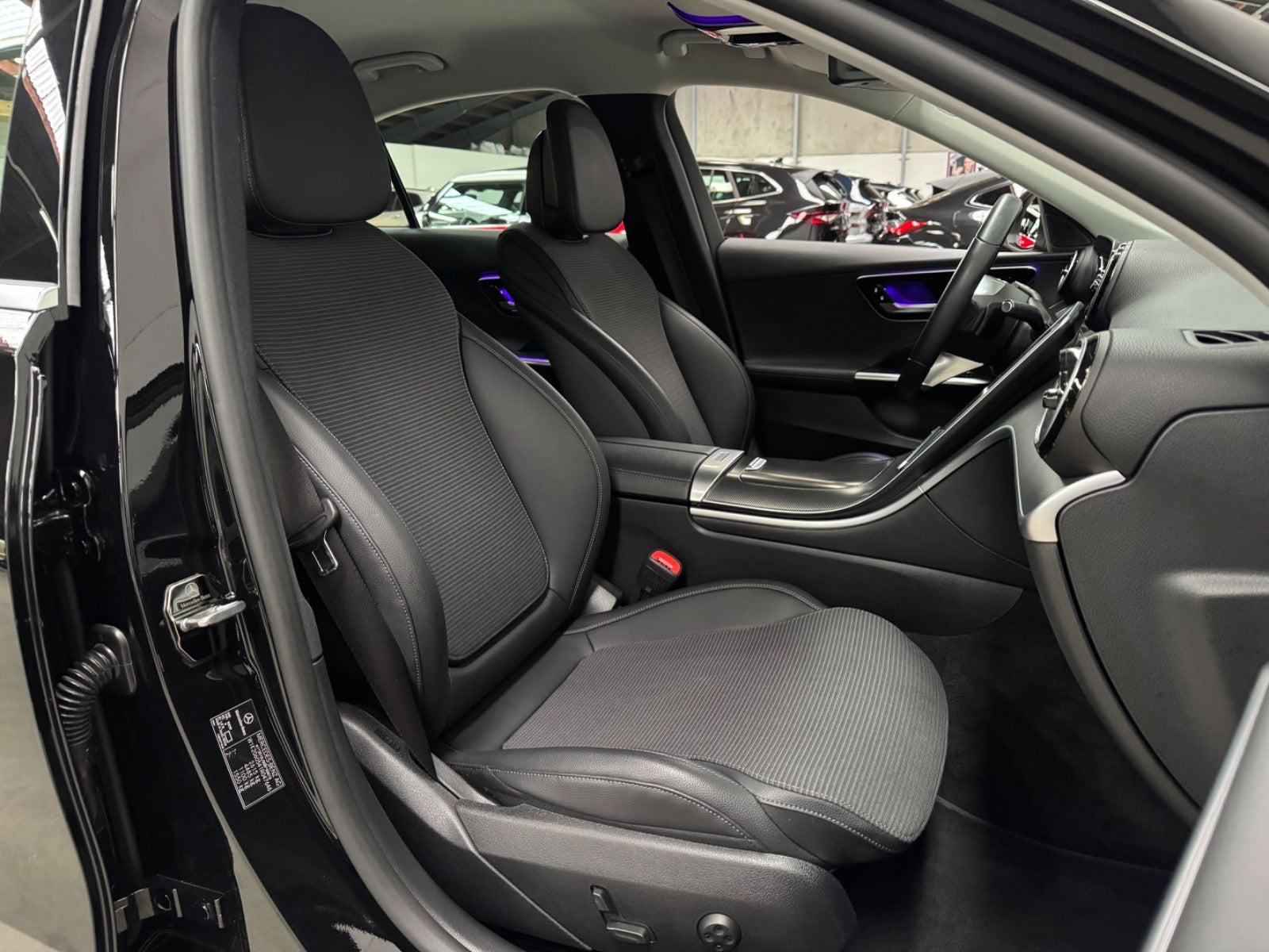 Sort Mercedes C300 e fra 2022