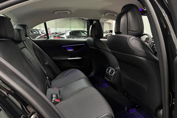 Sort Mercedes C300 e fra 2022