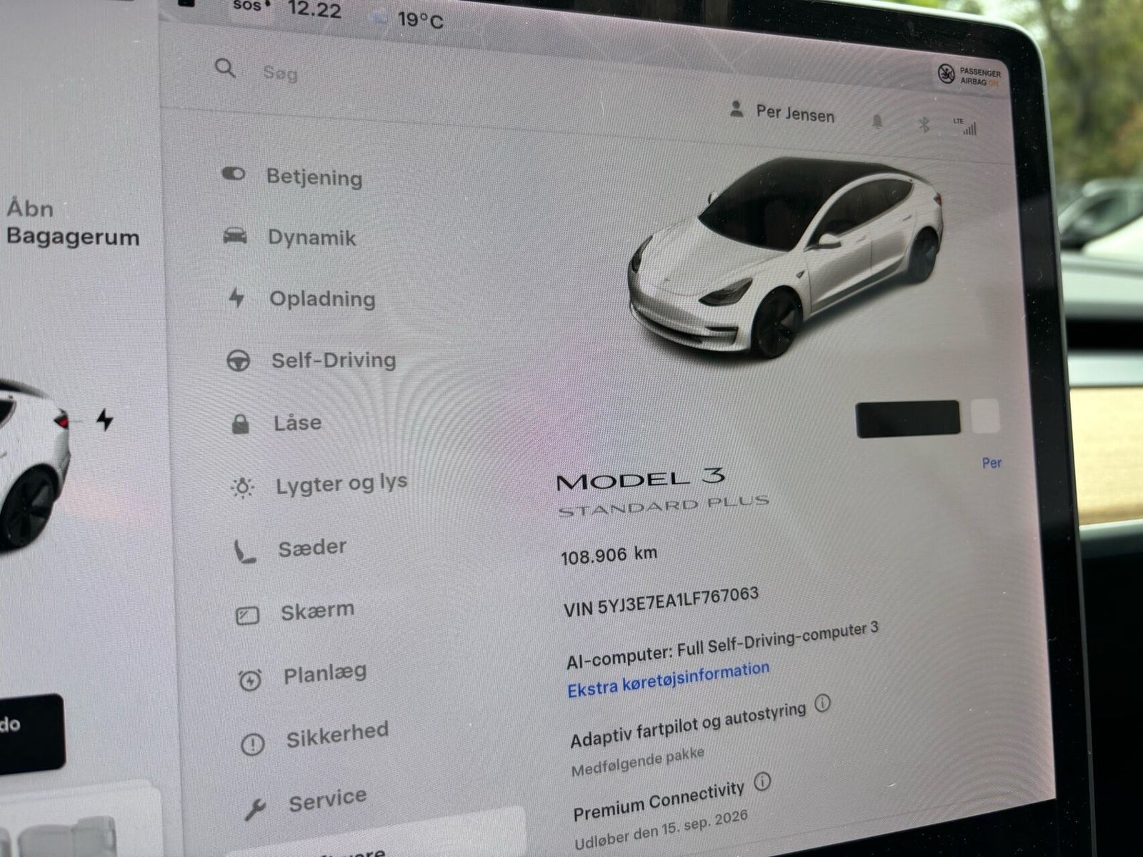 Hvid Tesla Model 3 fra 2020