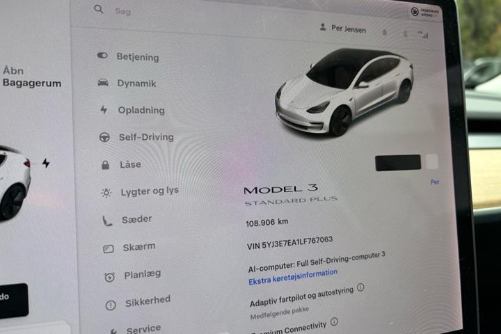 Hvid Tesla Model 3 fra 2020