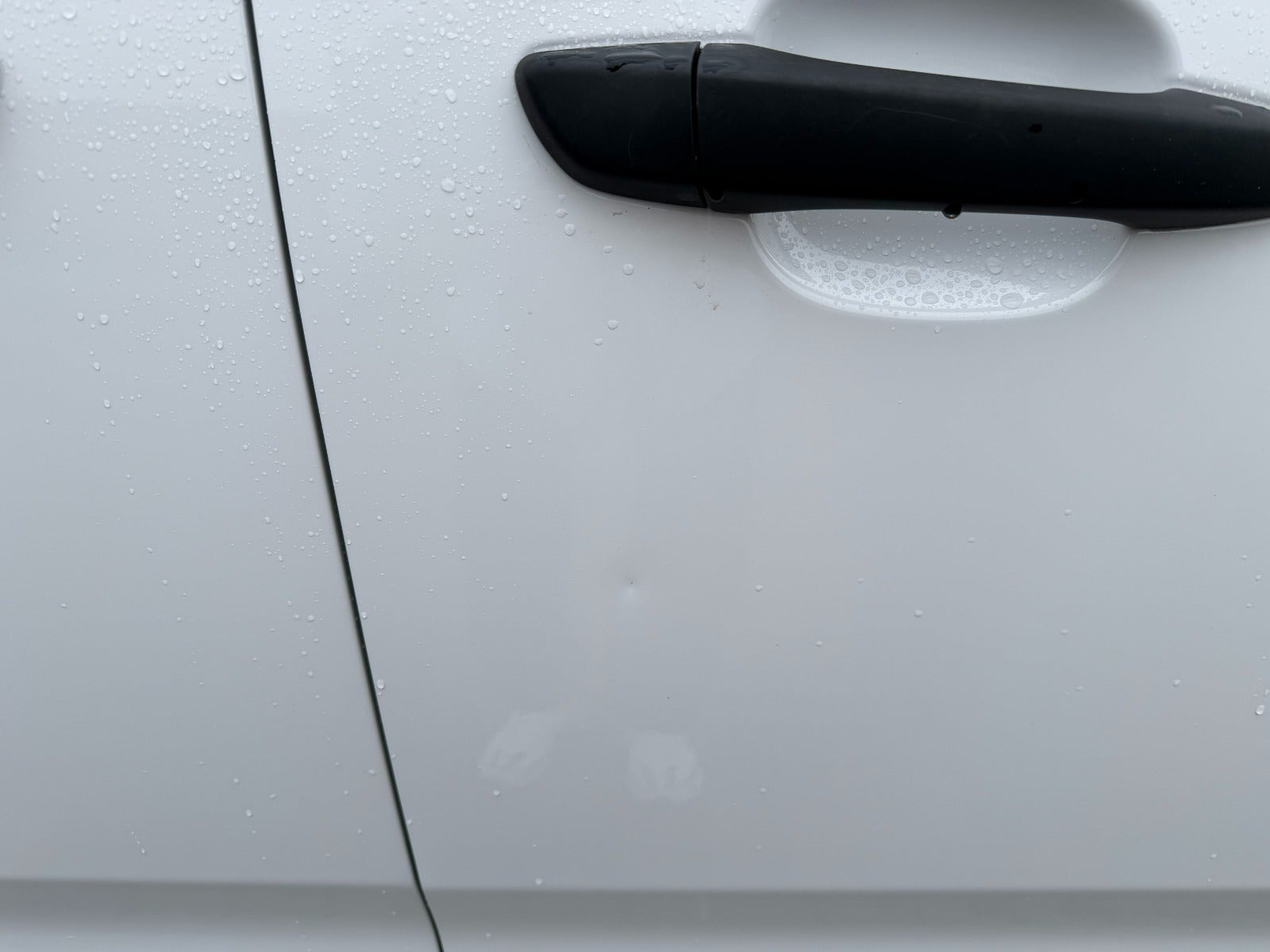 Hvid Peugeot Partner fra 2021