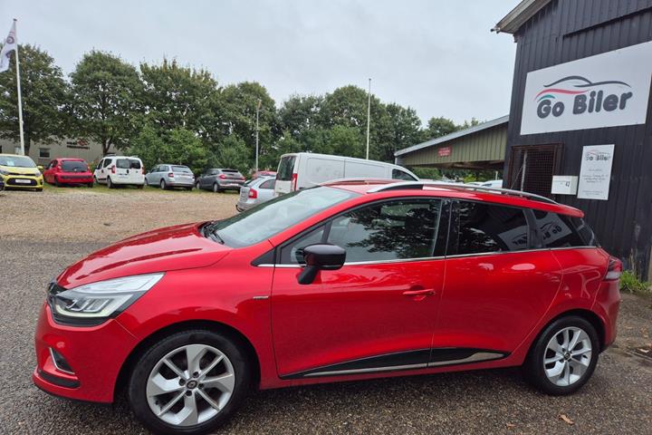 Grøn Renault Clio IV fra 2018